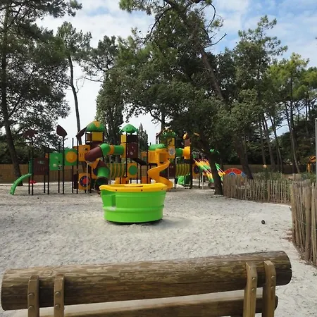 Neuf Avec Piscine Couverte, Proche Mer, Calme Et Sécurisé - 6 Personnes - Fr-1-777-8 Chalet *